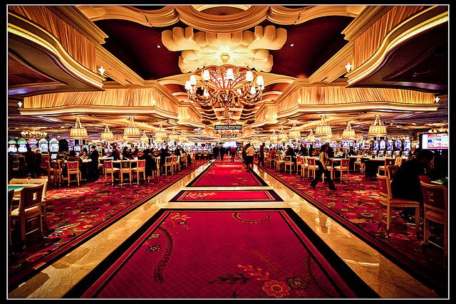Slots of Vegas آن لائن کیسینو میں اصل گیمز